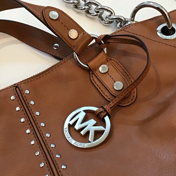 MICHAEL KORS, Uptown Astor Studded Large Tote Chain Shoulder Strap Satchel. - Picture 4 of 16